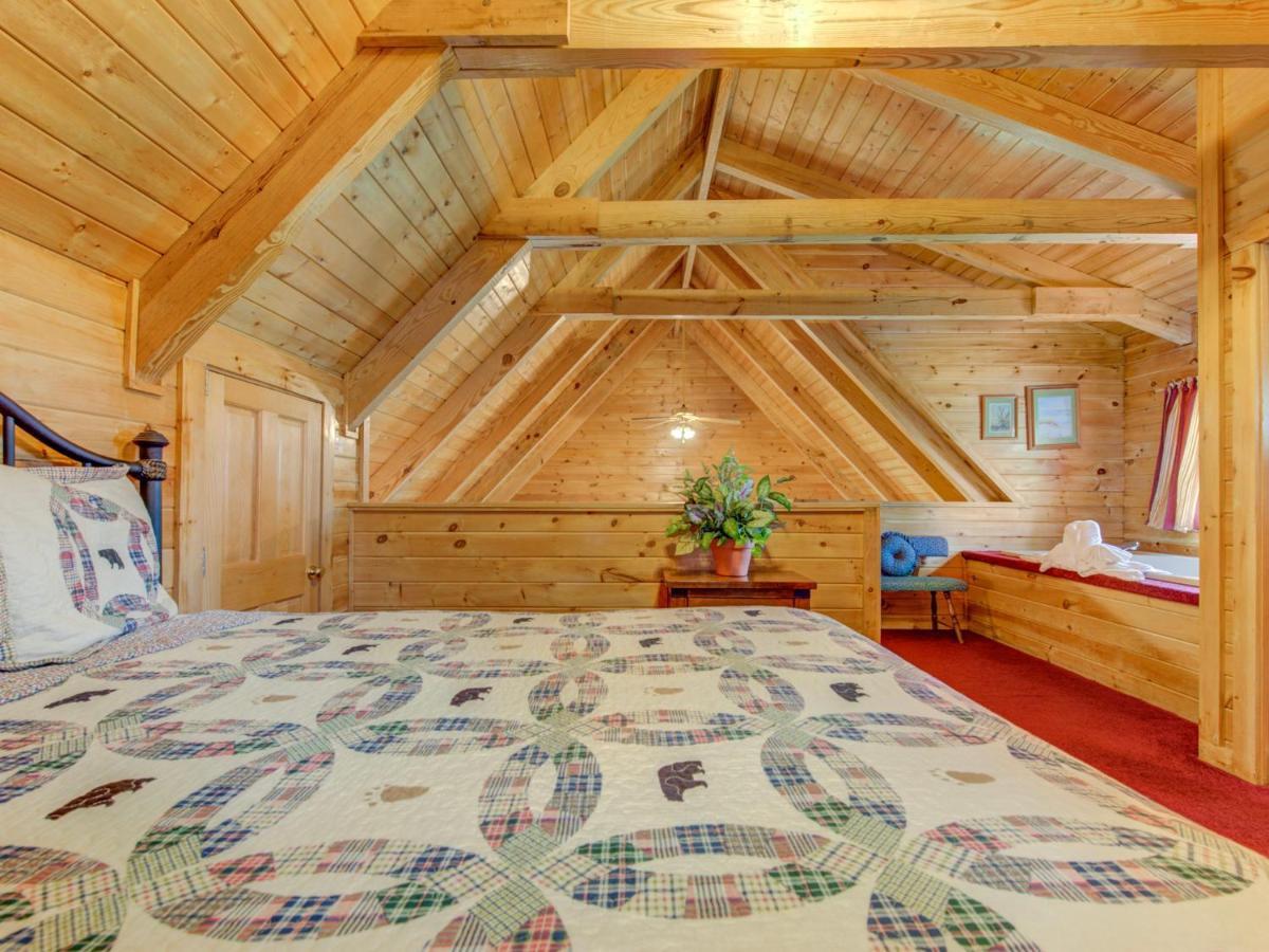 Bear Tracks, 2 Bedrooms, Hot Tub, Fireplace, Wifi, Jetted Tub, Sleeps 6 Gatlinburg Exteriér fotografie