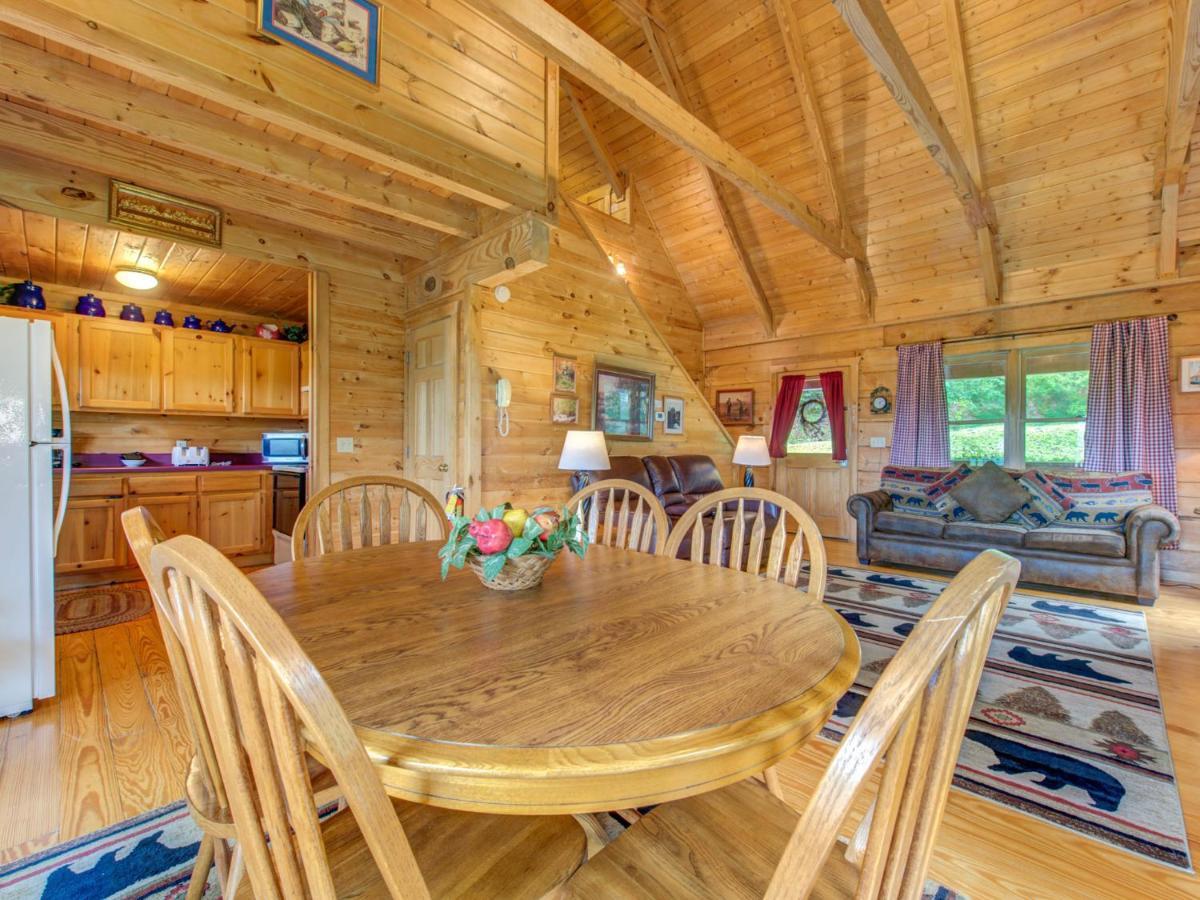 Bear Tracks, 2 Bedrooms, Hot Tub, Fireplace, Wifi, Jetted Tub, Sleeps 6 Gatlinburg Exteriér fotografie