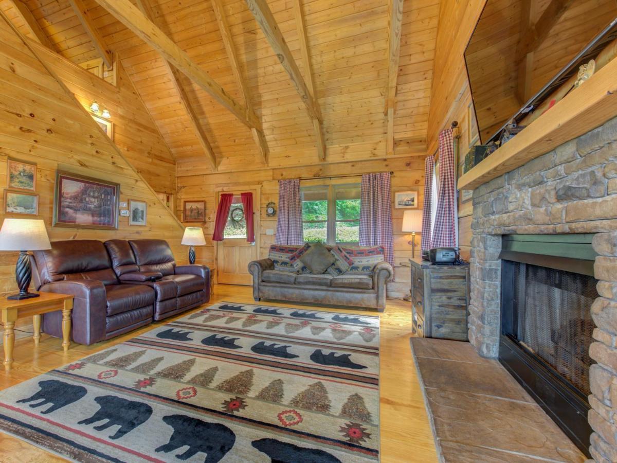 Bear Tracks, 2 Bedrooms, Hot Tub, Fireplace, Wifi, Jetted Tub, Sleeps 6 Gatlinburg Exteriér fotografie