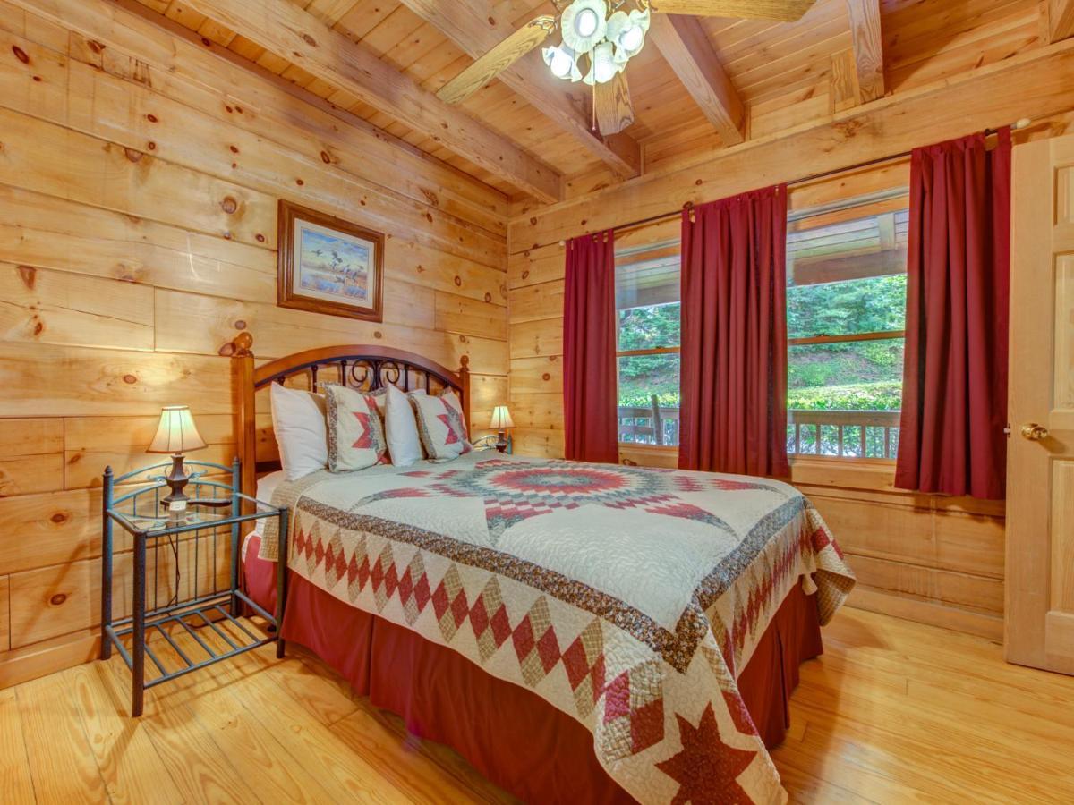 Bear Tracks, 2 Bedrooms, Hot Tub, Fireplace, Wifi, Jetted Tub, Sleeps 6 Gatlinburg Exteriér fotografie