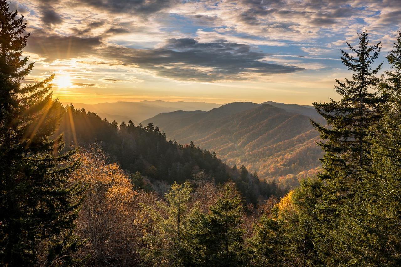 Bear Tracks, 2 Bedrooms, Hot Tub, Fireplace, Wifi, Jetted Tub, Sleeps 6 Gatlinburg Exteriér fotografie